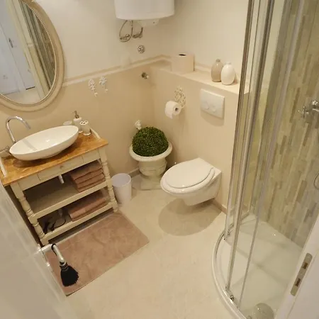 Charming Juna Apartment *